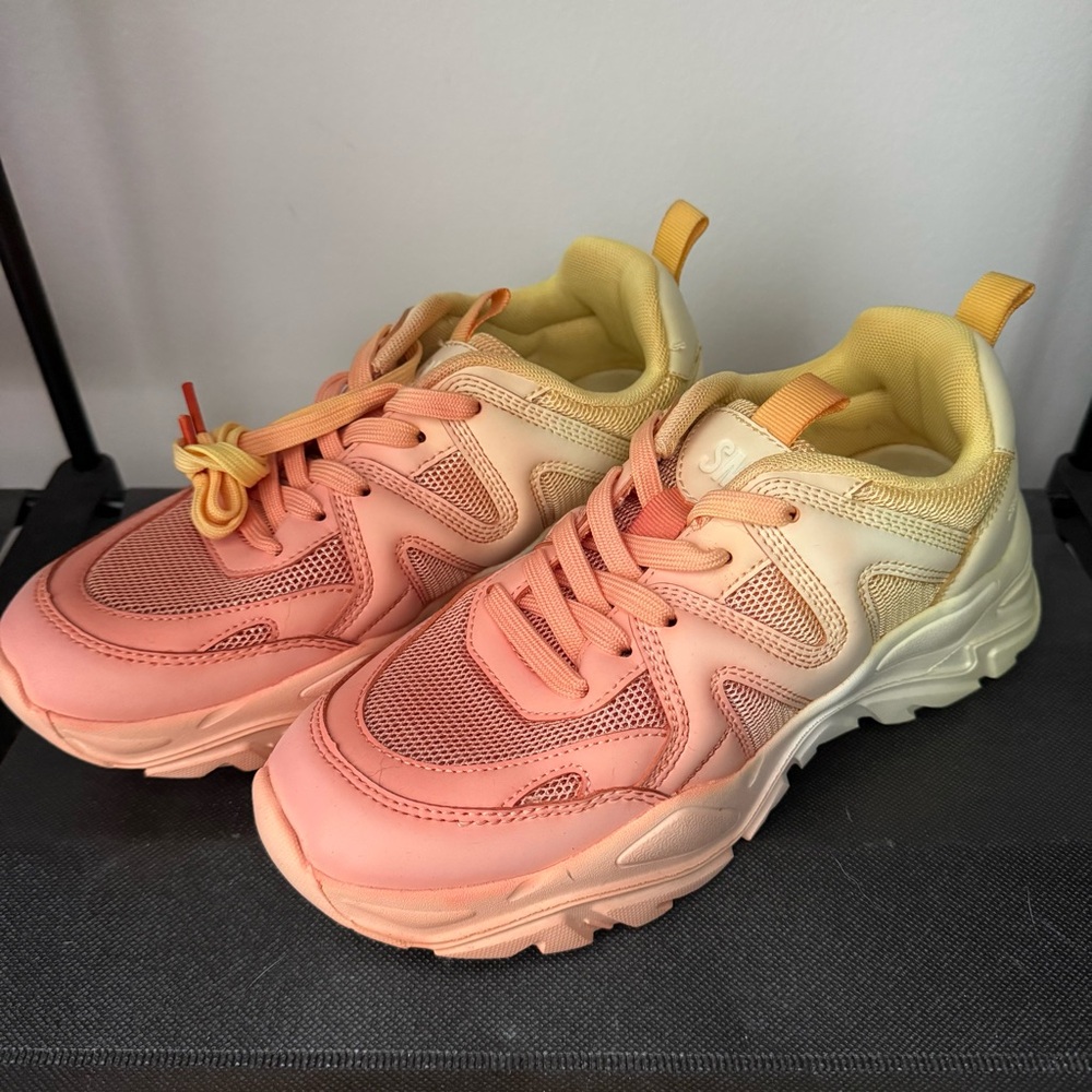 Steve Madden Peach/Yellow Ombré Sneakers